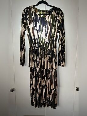 Truth Pleated Tiered Dress in Black, Cream & Olive